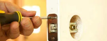 Affordable Locksmith Services Charlotte, NC 704-292-6431 - 24-hour-lock-key-01